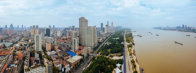 新房价格环比连跌14个月市场压力仍大10月仅北京、南充等城市二手房价格同环比上涨