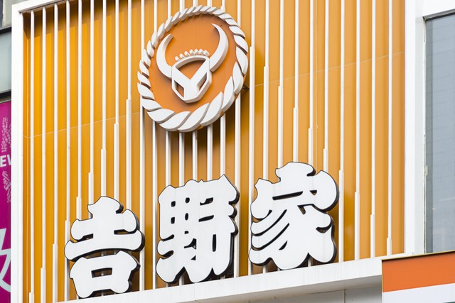 指触经典车(15) 它，童年的那辆桑塔纳